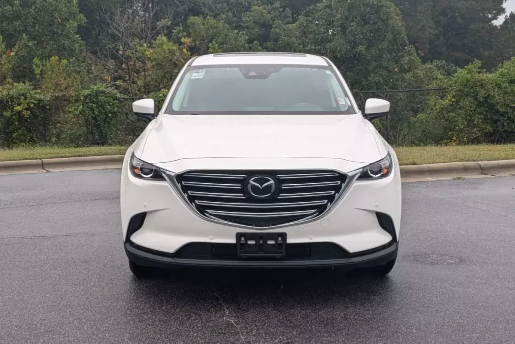 2022 Mazda CX-9 Touring photo 1