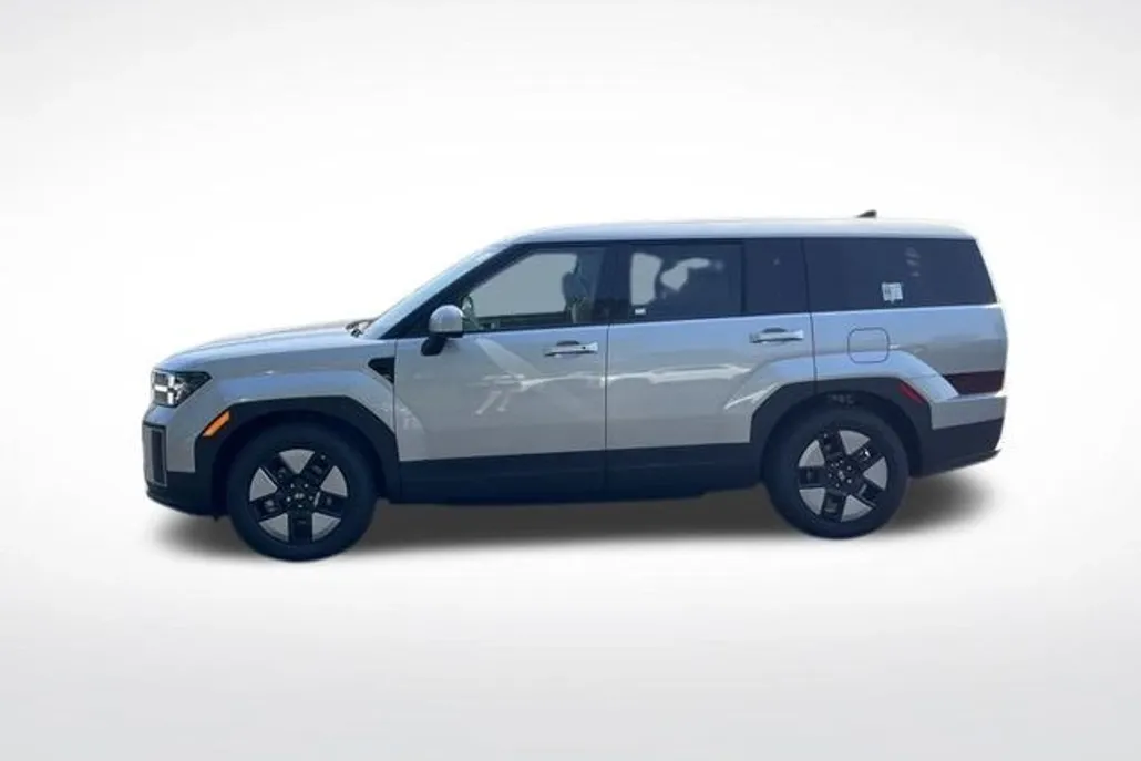 2026 Hyundai Santa Fe SE photo 1