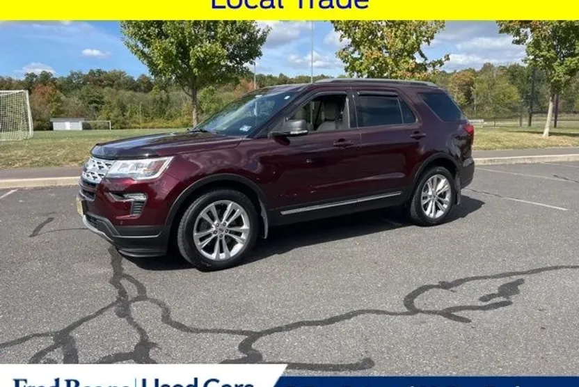 2019 Ford Explorer XLT photo 1