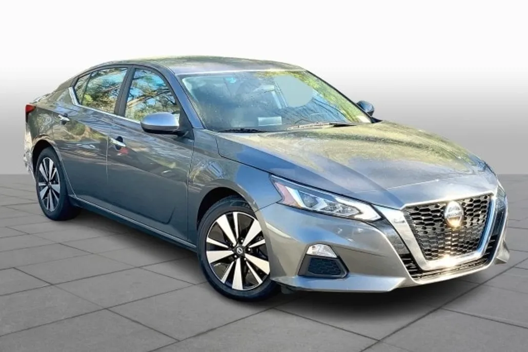 2021 Nissan Altima 2.5 SV photo 1