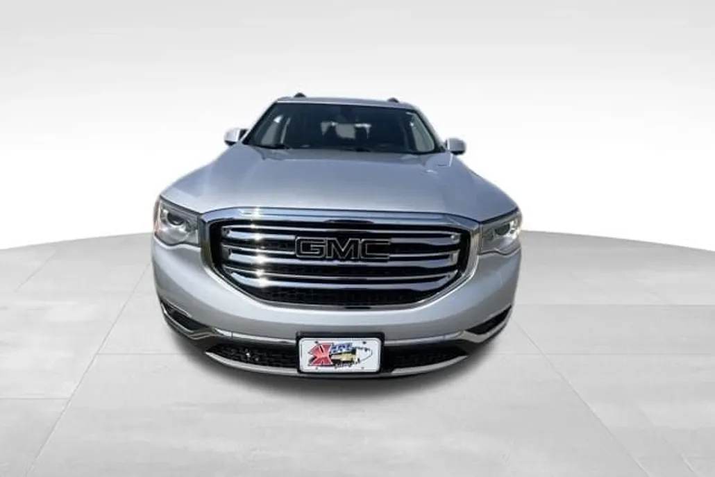 2017 Gmc Acadia SLT photo 1