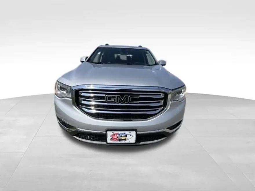 2017 Gmc Acadia SLT photo 1