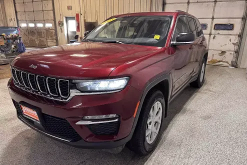 2023 Jeep Grand Cherokee Limited photo 2