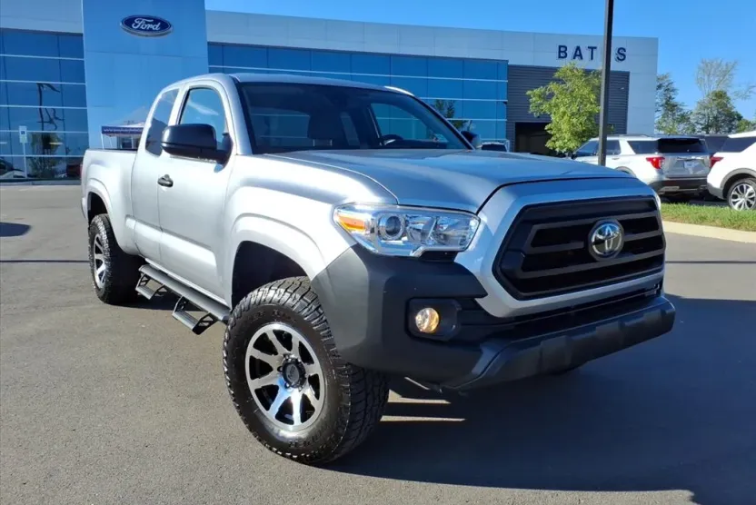 2022 Toyota Tacoma SR5 Access Cab photo 1