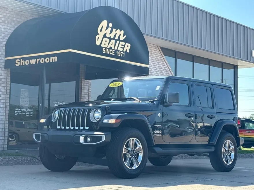 2021 Jeep Wrangler Unlimited Sahara photo 1