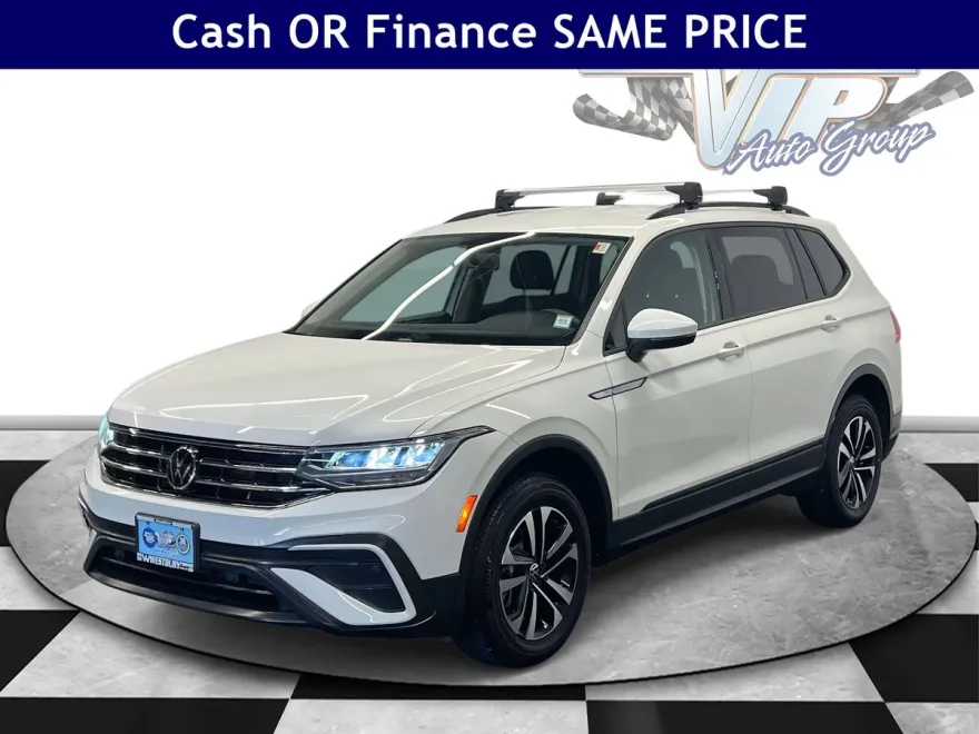 2022 Volkswagen Tiguan S photo 1