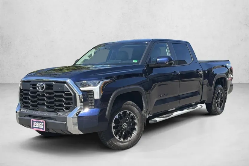 2022 Toyota Tundra SR5 CrewMax photo 1