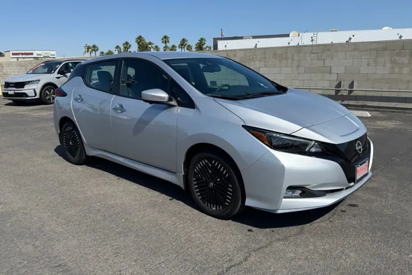 2025 Nissan Leaf SV Plus photo 1