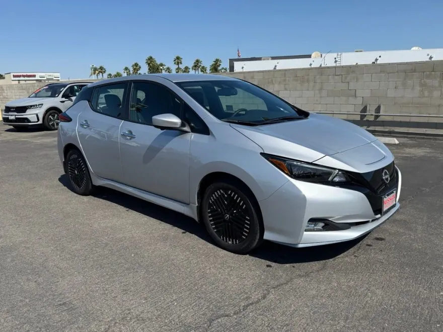 2025 Nissan Leaf SV Plus photo 1