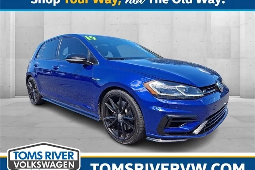2019 Volkswagen Golf R 4Motion photo 1