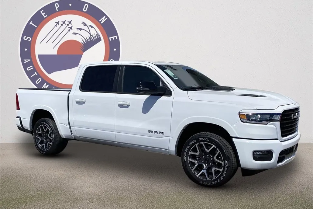 2025 Ram 1500 Laramie photo 1