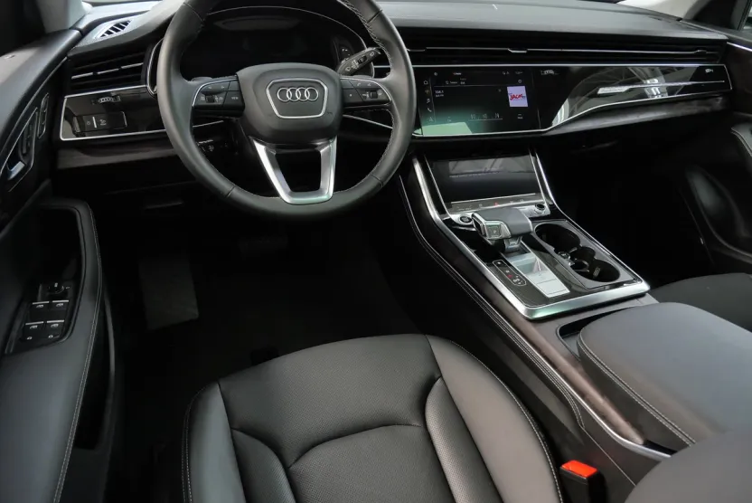 2023 Audi Q8 line Prestige photo 1