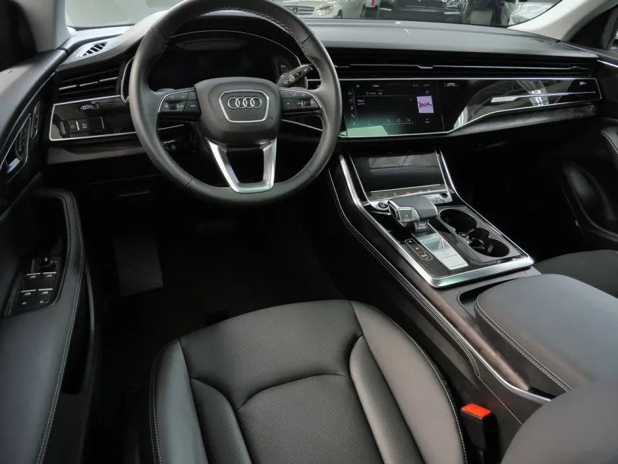 2023 Audi Q8 line Prestige photo 1