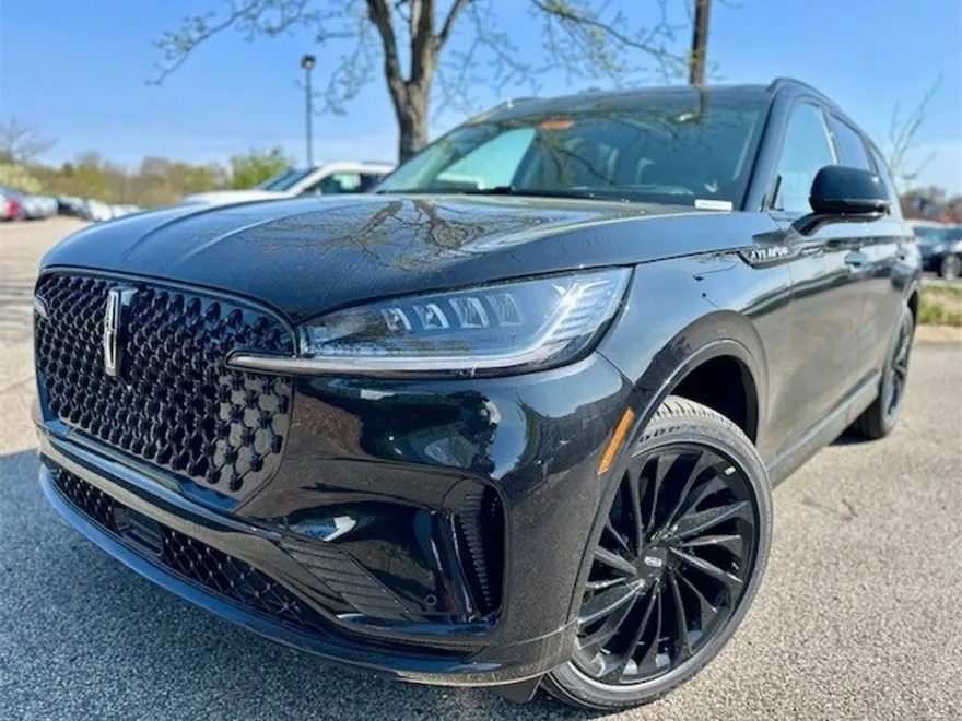 2025 Lincoln Aviator Reserve photo 1