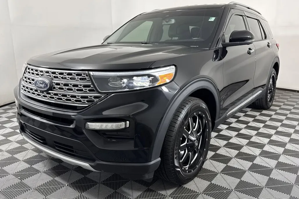 2020 Ford Explorer Limited photo 1