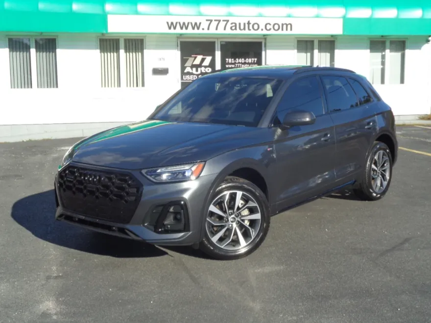 2022 Audi Q5 S line Premium Plus photo 1