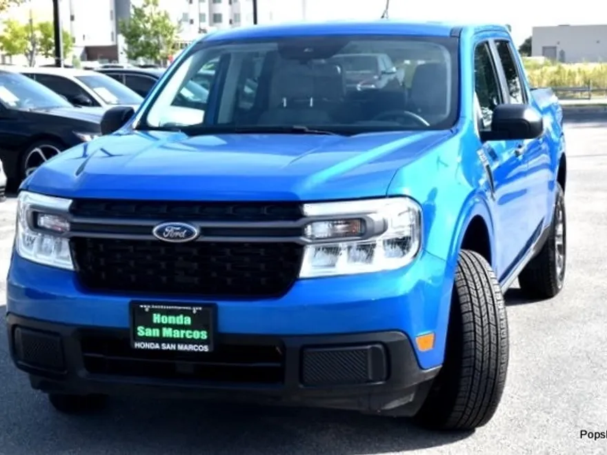 2022 Ford Maverick XLT photo 1