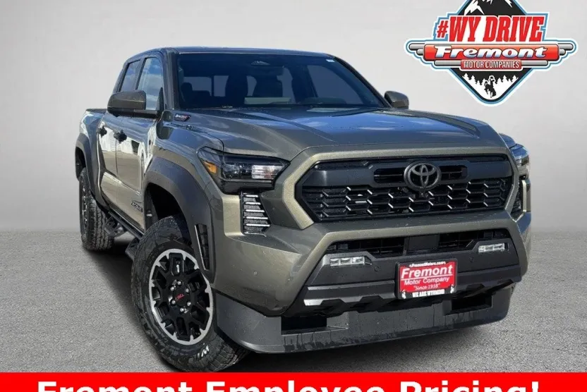 2025 Toyota Tacoma TRD Off-Road photo 1