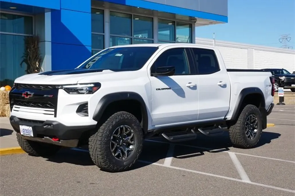 2026 Chevrolet Colorado ZR2 photo 1