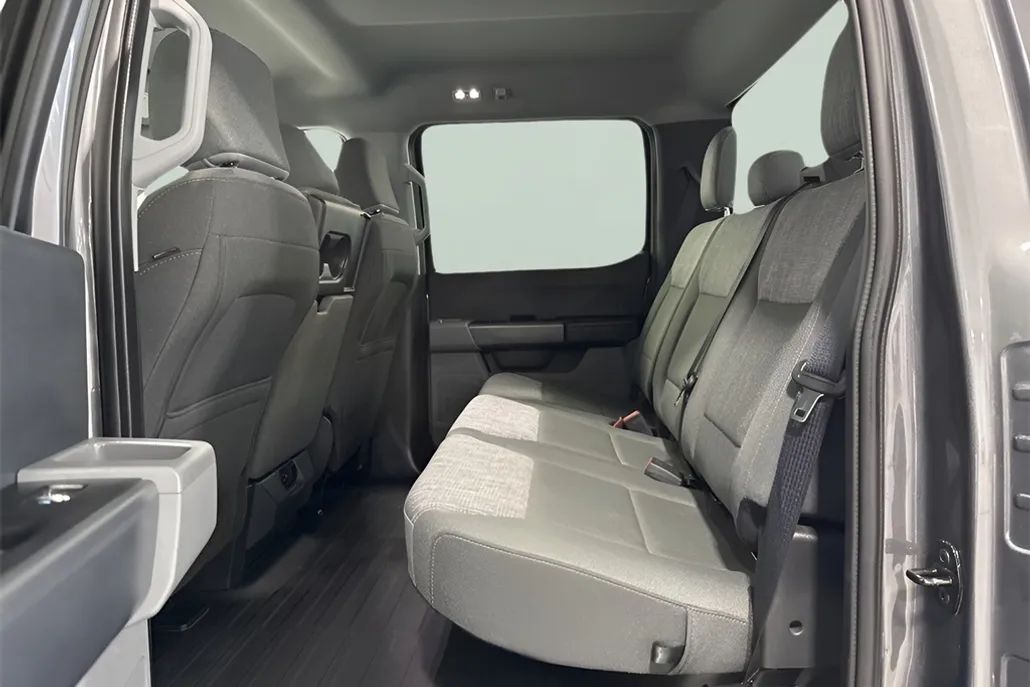 2023 Ford F-150 XLT photo 1
