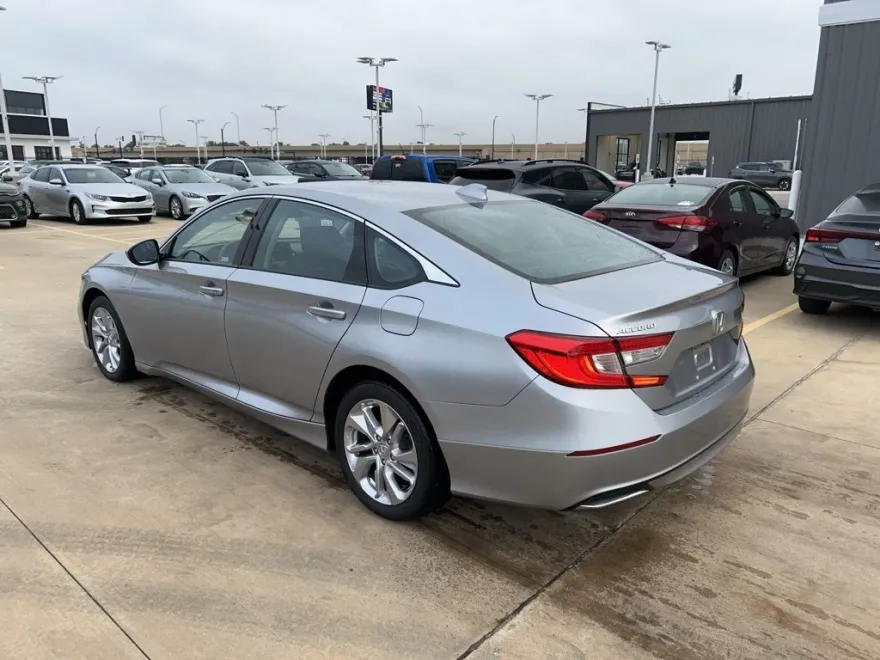 2018 Honda Accord LX photo 1