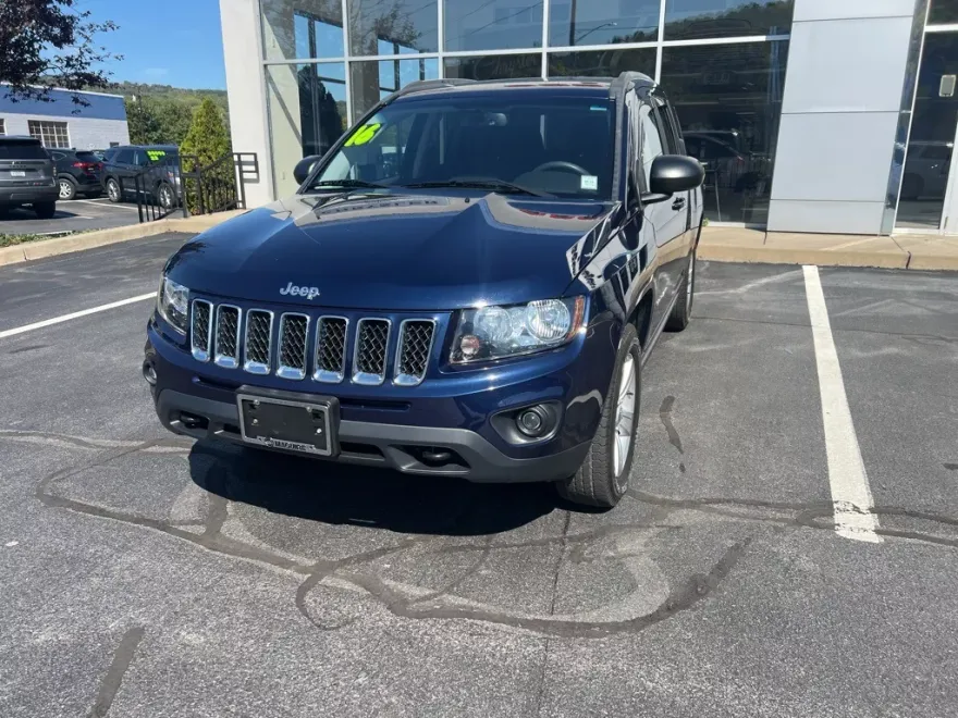 2016 Jeep Compass Sport photo 1