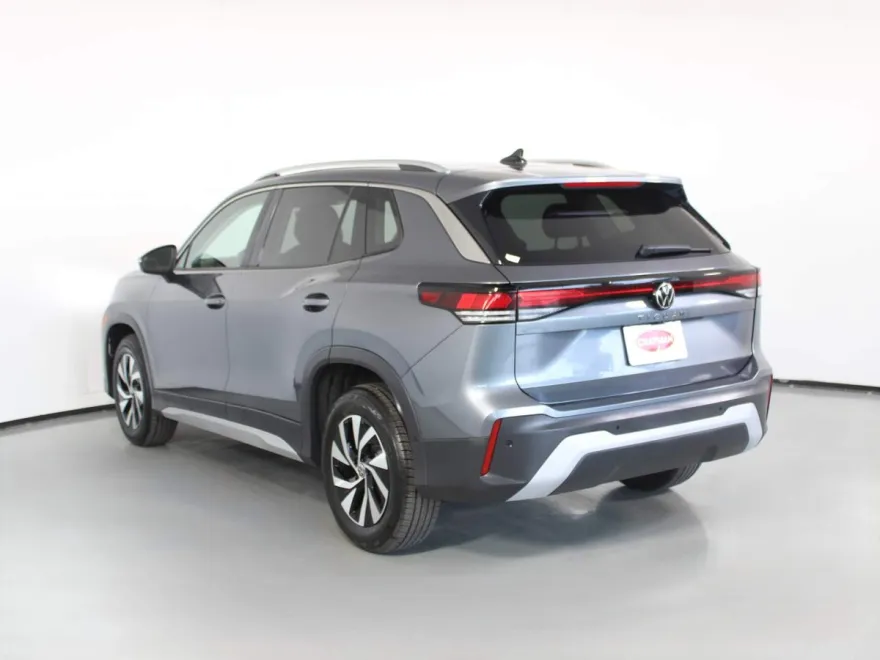 2025 Volkswagen Tiguan S photo 1
