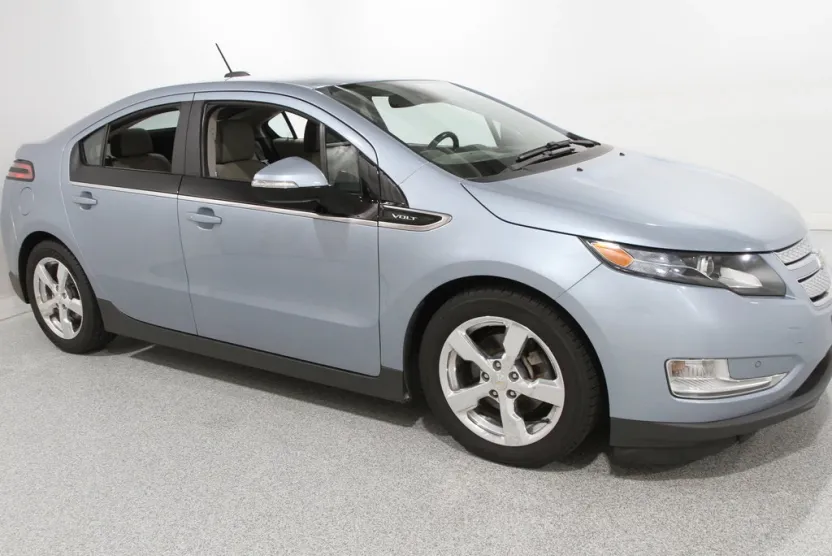 2015 Chevrolet Volt Premium photo 1