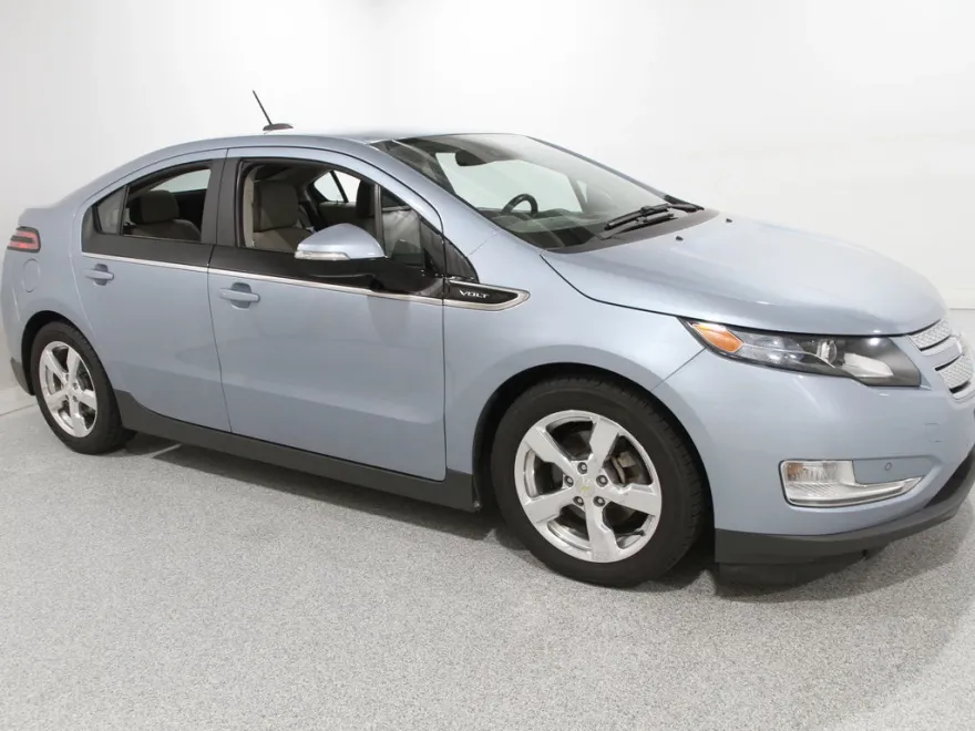 2015 Chevrolet Volt Premium photo 1
