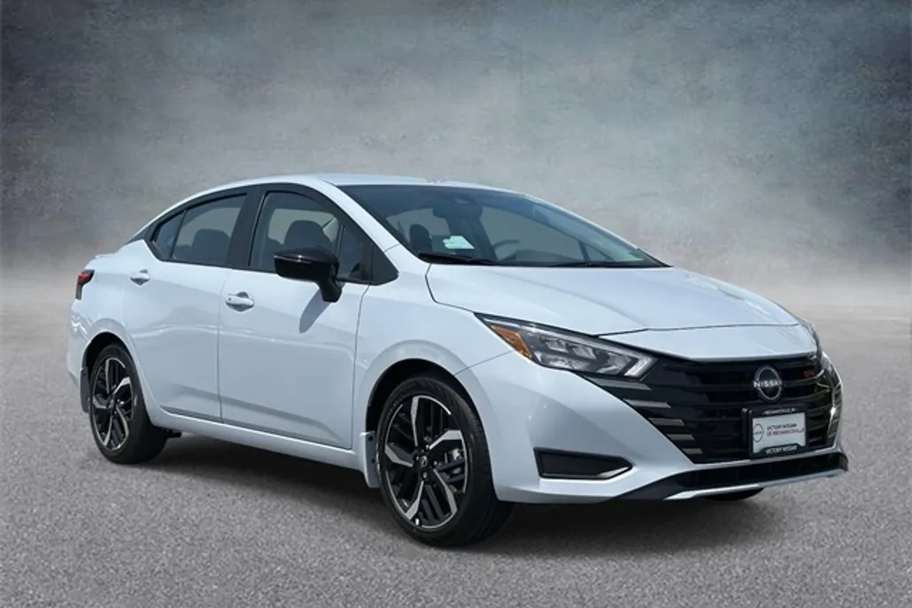 2025 Nissan Versa SR photo 1
