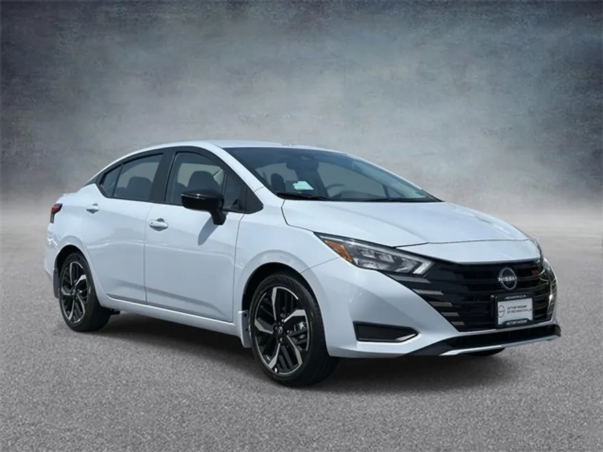 2025 Nissan Versa SR photo 1