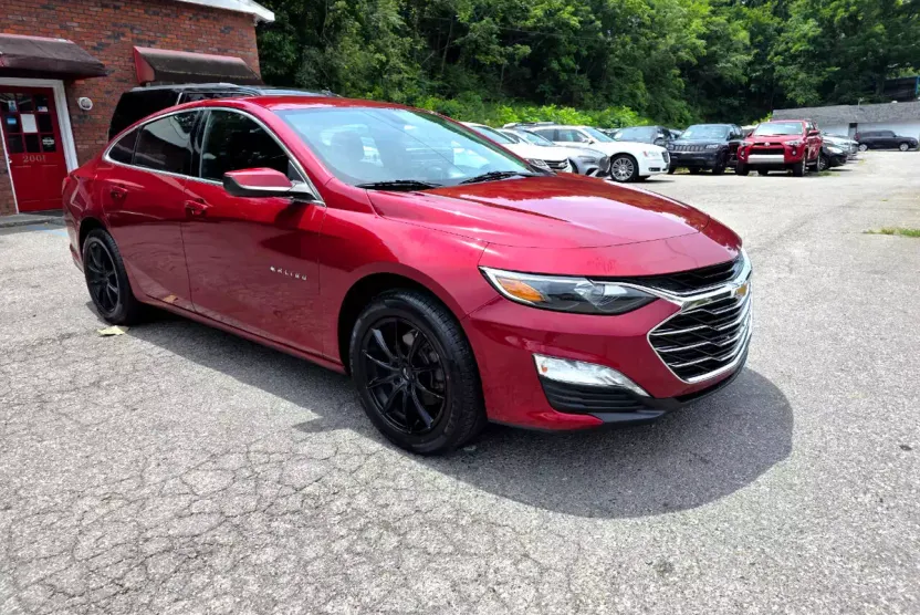 2020 Chevrolet Malibu 1LT photo 1