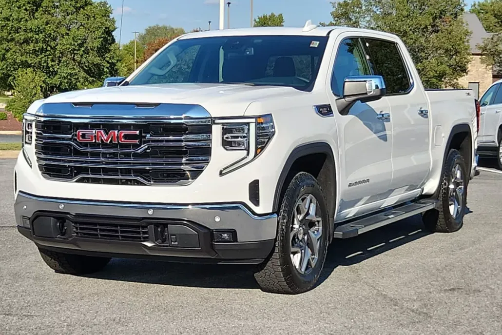 2026 Gmc Sierra 1500 SLT photo 1