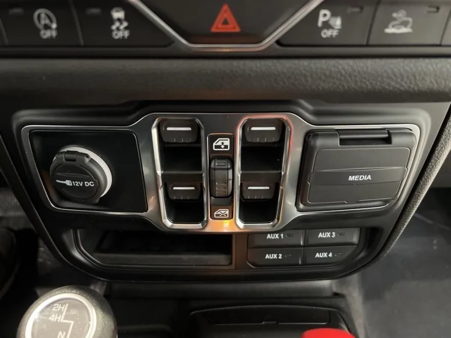 2024 Jeep Gladiator Sport S photo 10