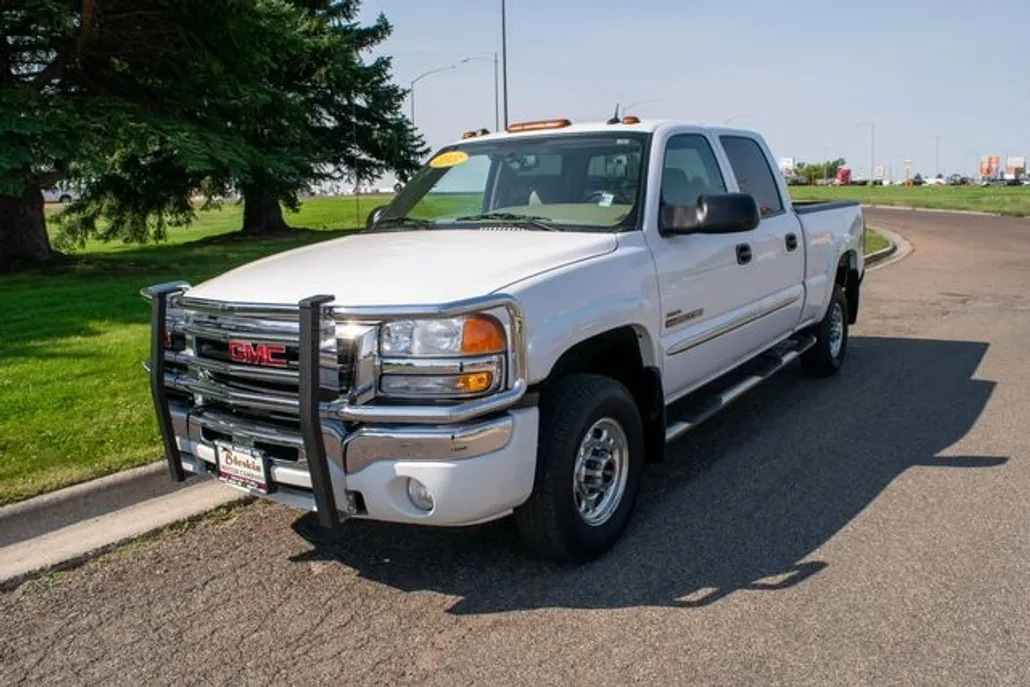 2005 Gmc Sierra SLT photo 1