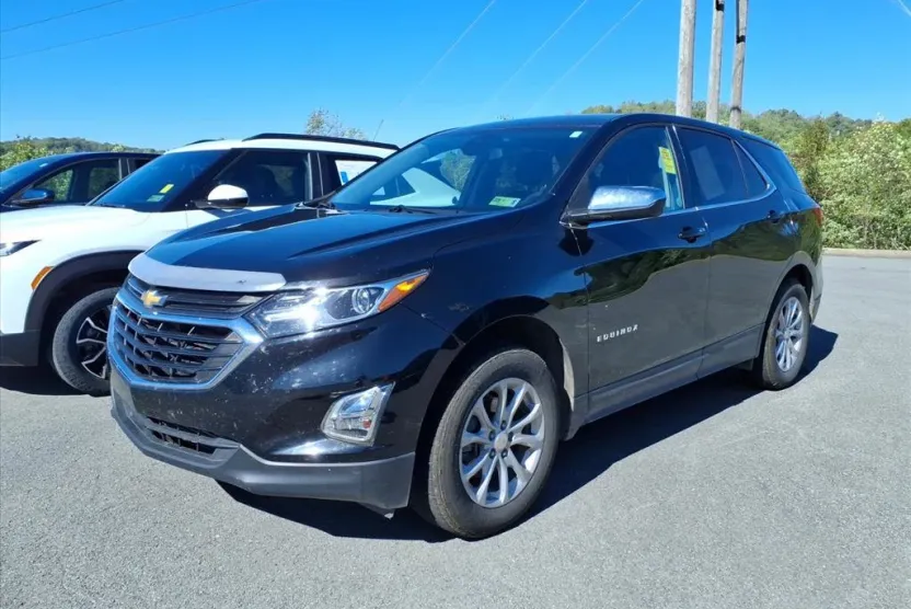 2020 Chevrolet Equinox LT photo 1