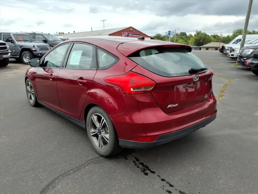 2016 Ford Focus SE photo 1