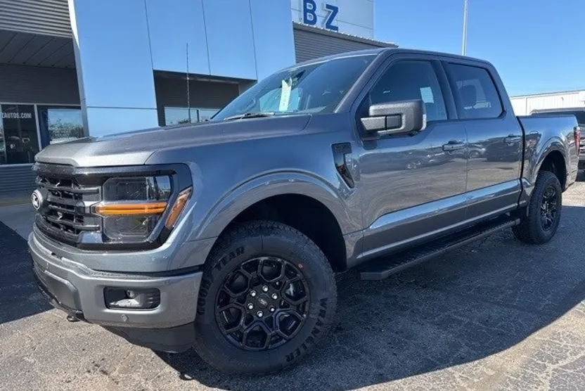 2025 Ford F-150 XLT photo 1