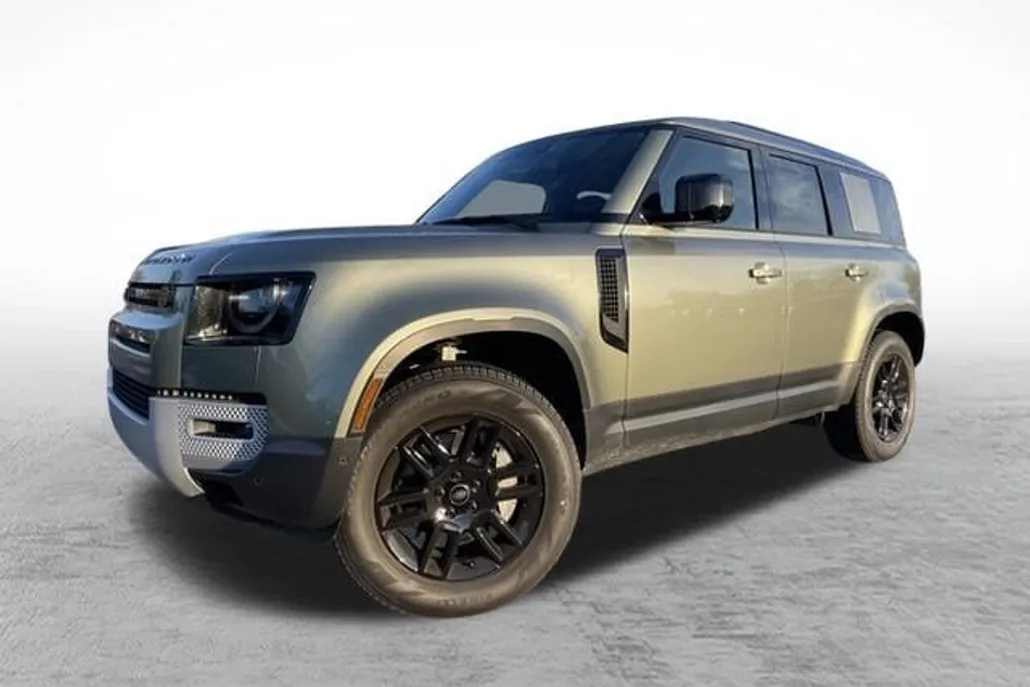 2025 Land Rover Defender 110 S photo 1
