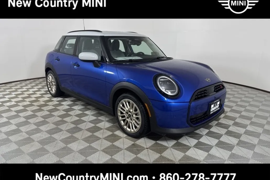 2025 Mini Cooper 4 Door Hardtop Iconic photo 1