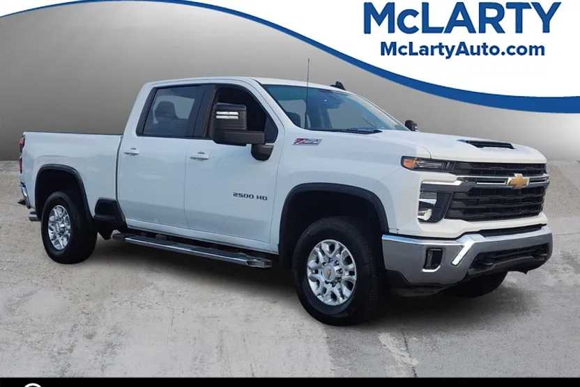 2024 Chevrolet Silverado 2500HD LT photo 1