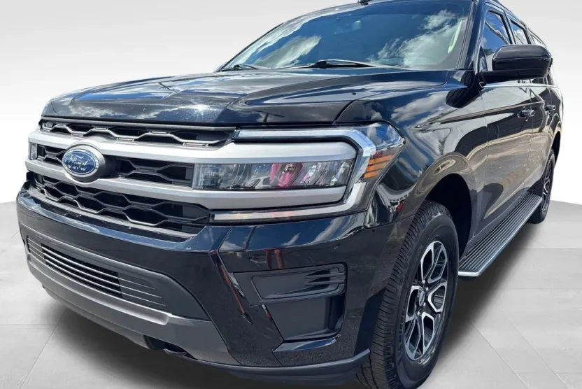2022 Ford Expedition MAX XLT photo 1