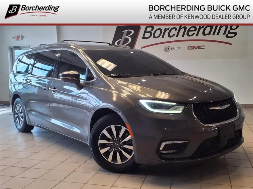 2021 Chrysler Pacifica Hybrid Touring L photo 1