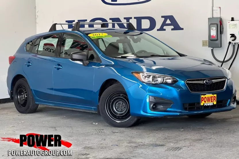 2017 Subaru Impreza 2.0i photo 1