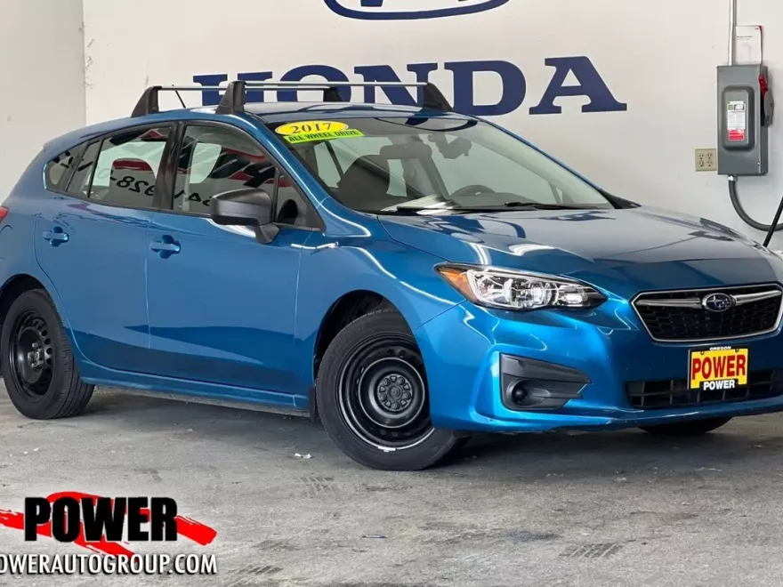 2017 Subaru Impreza 2.0i photo 1