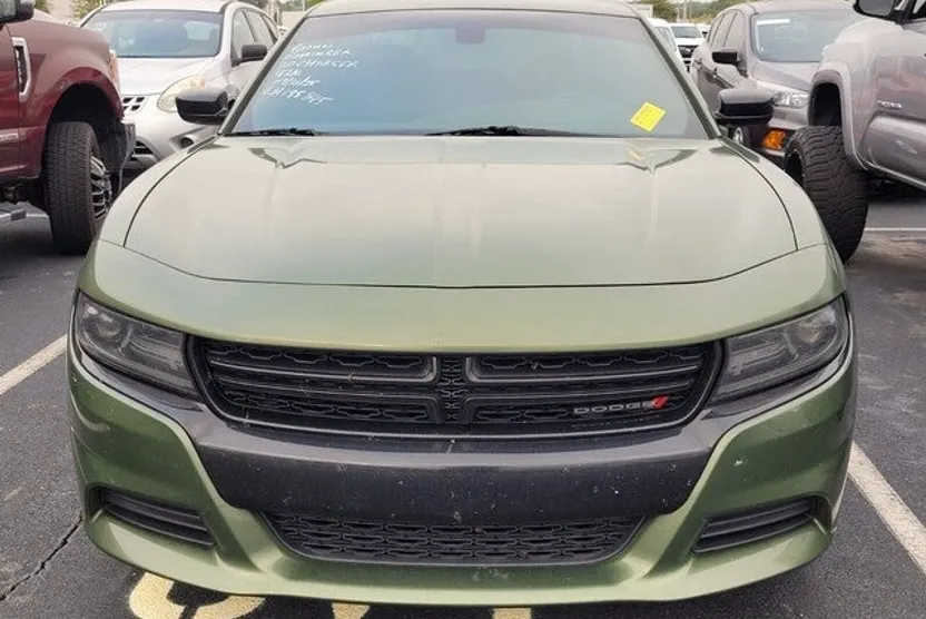 2020 Dodge Charger SXT photo 1