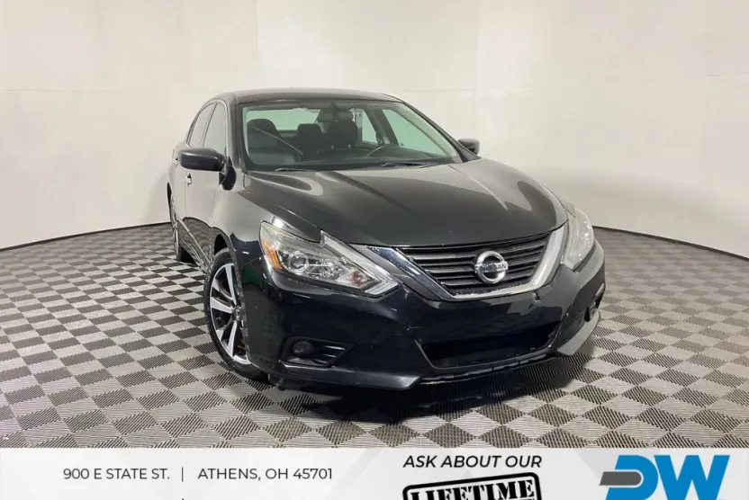 2016 Nissan Altima 2.5 SR photo 1