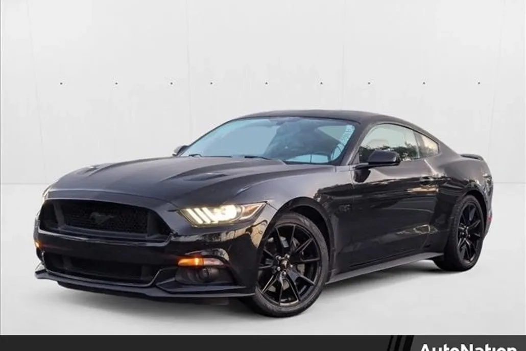 2017 Ford Mustang GT photo 1