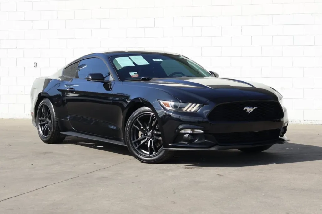 2016 Ford Mustang EcoBoost Premium photo 1