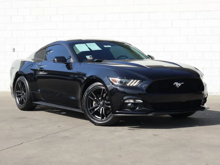 2016 Ford Mustang EcoBoost Premium photo 1